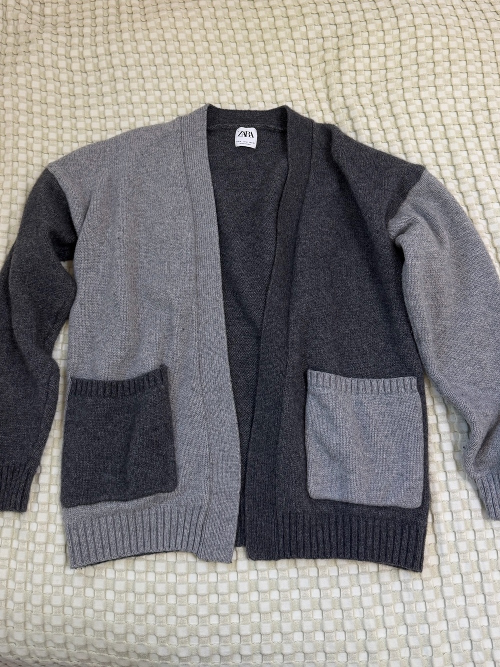 ZARA Two-Tone Gray Open-Front Cardigan - Picture 2 of 8